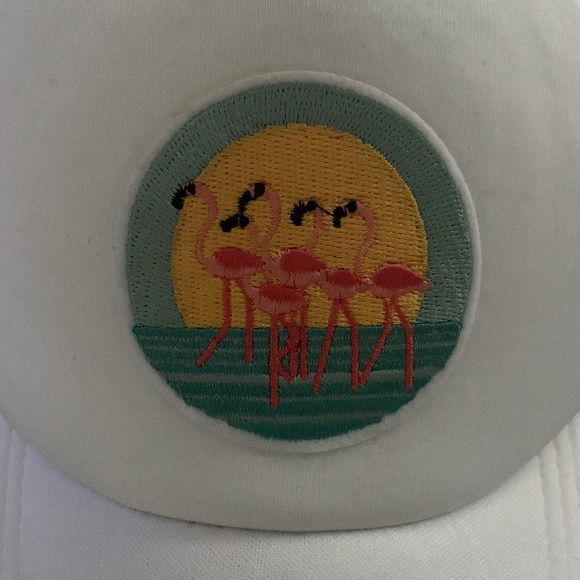 White flamingo patch trucker hat - Picture 2 of 4